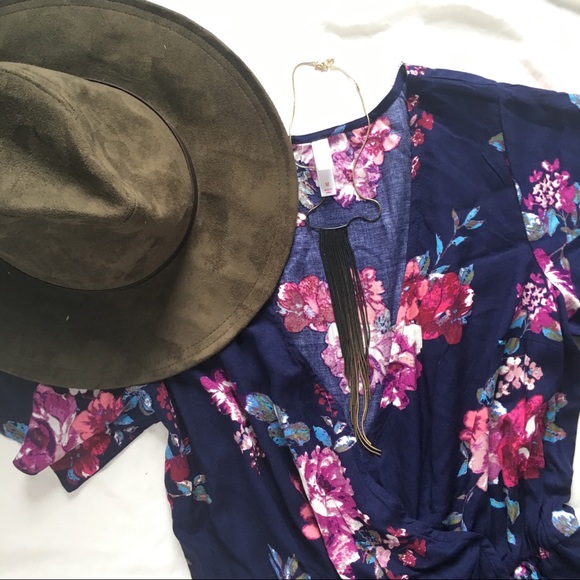 Floral Hi Low Romper! - Picture 3 of 4